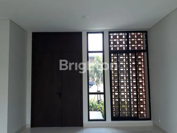 image RUMAH DUA LANTAI SIAP HUNI SUMMARECON BANDUNG (3)