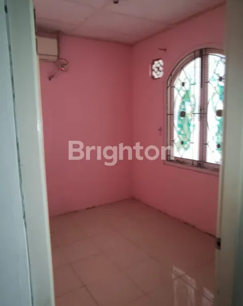 image RUMAH KOMPLEKS VILLA DAGO CIPUTAT BANTEN (4)