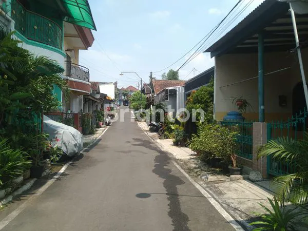 image RUMAH SIAP HUNI DI MERANTI BANYUMANIK SEMARANG (3)