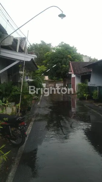image RUMAH SIAP HUNI DI MERANTI BANYUMANIK SEMARANG (2)