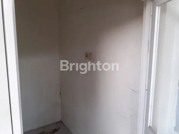 image TEMPAT USAHA KANTIN DAERAH RAME (1)