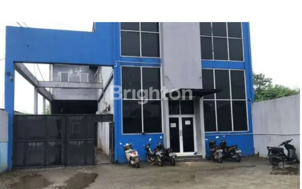 image TANAH LUAS DI CISAUK ADA BANGUNANNYA, BISA UNTUK GUDANG, COCOK UNTUK PADEL (7)