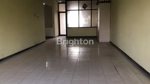 image 2 RUKO JEJER NOL JALAN SURABAYA PUSAT, LAHAN PARKIR SENDIRI, GALVALUM (4)