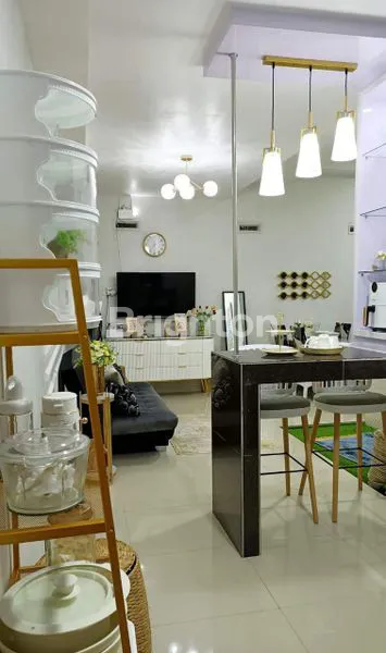 image DIJUAL CEPAT RUMAH CANTIK SEMI FURNISHED (3)