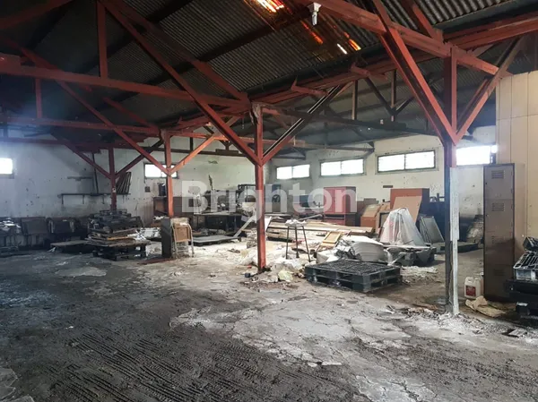 image NEGO PERGUDANGAN DI RAYA MULYOREJO BARU AREA PAKAL LOKASI SANGAT KOMERSIL UNTUK BERBAGAI USAHA LUAS DAN BAGUS SURABAYA (4)