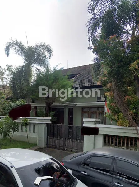 RUMAH MEWAH!! SIAP HUNI!! TENGAH KOTA!!!