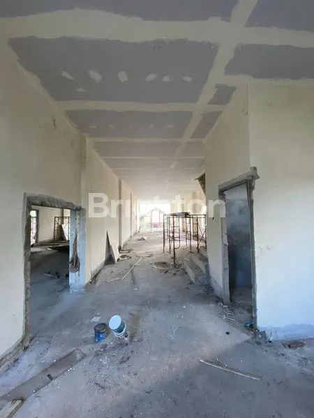 image RUKO GANDENG 3, PARKIR SANGAT LUAS PINGGIR JALAN UTAMA BEBAS BANJIR (4)