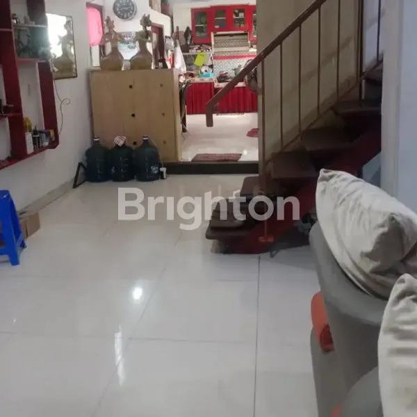 image GUNUNG ANYAR RUMAH SIAP HUNI LOKASI TENANG ASRI DEKAT EXIT TOLL TAMBAK SUMUR  (3)