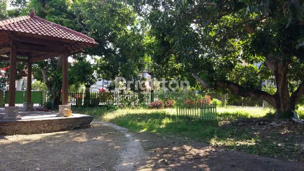 image RUMAH DAN SPBU DI KUTA (2)