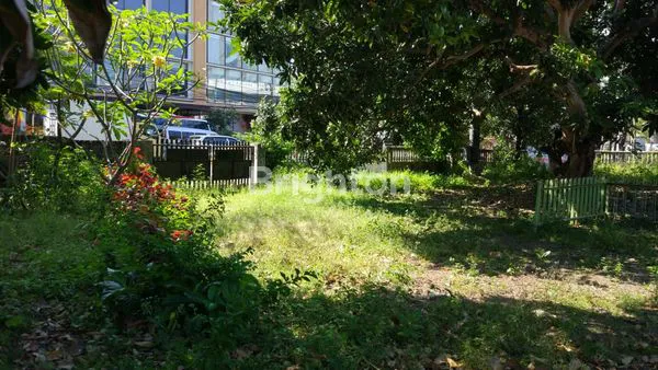 image RUMAH DAN SPBU DI KUTA (3)