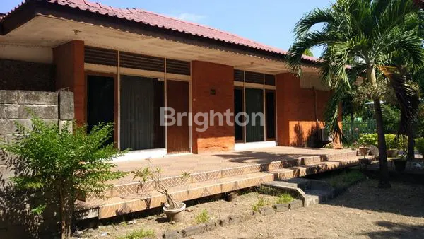 image RUMAH DAN SPBU DI KUTA (4)