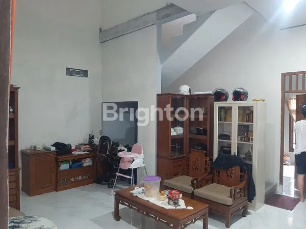 image RUMAH 2 LANTAI  SIAP HUNI DIKELAPA DUA DEPOK (5)