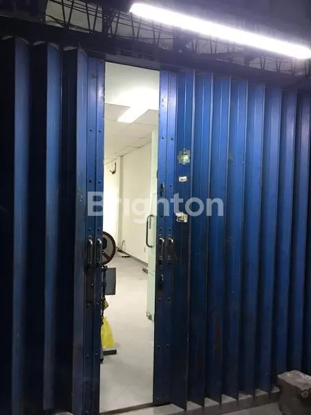 image RUKO PUSAT KOTA SURABAYA DI JALAN AMBENGAN (3)