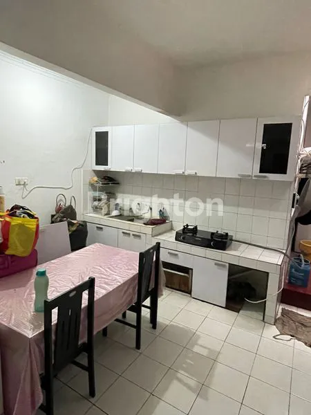 image RUMAH 2 LANTAI HUK SIAP HUNI JALAN 2 MOBIL BEBAS BANJIR DEKAT KE TOL KEBON JERUK SRENGSENG KEMBANGAN (4)