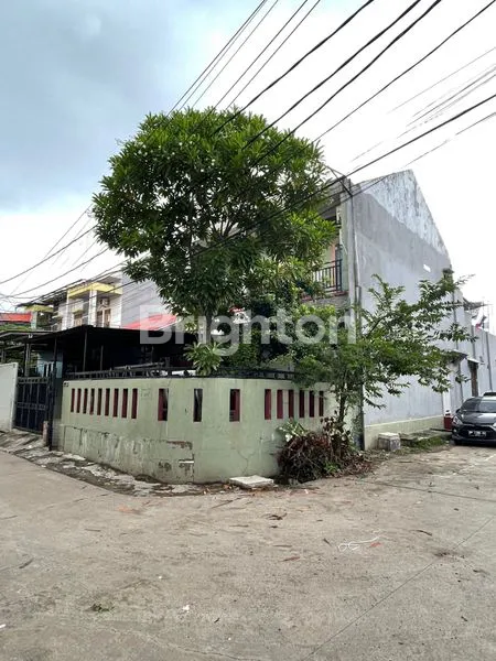 image RUMAH 2 LANTAI HUK SIAP HUNI JALAN 2 MOBIL BEBAS BANJIR DEKAT KE TOL KEBON JERUK SRENGSENG KEMBANGAN (1)