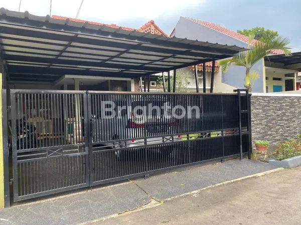 image RUMAH CANTIK SEMI FURNISHED SIAP HUNI TANAH BARU DEPOK (1)