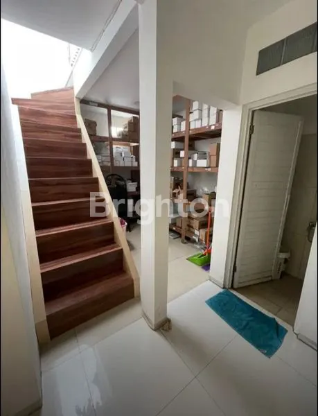 image RUMAH TERAWAT TENGAH KOTA BANDUNG DEKAT KEMANA MANA AKSES MOBIL (5)