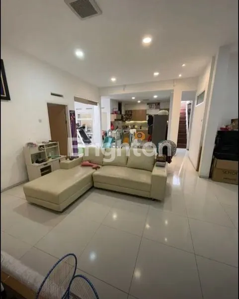 image RUMAH TERAWAT TENGAH KOTA BANDUNG DEKAT KEMANA MANA AKSES MOBIL (1)