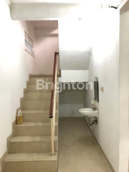 image RUMAH KOMPLEKS TAMAN KOTA DAAN MOGOT RAYA SIAP HUNI (3)