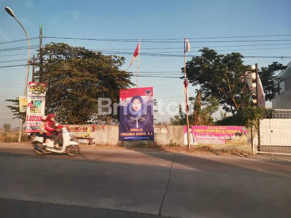 image TANAH DI JL RAYA RANDEGAN SURABAYA LOKASI STRATEGIS DEPAN SPBU COCOK BUAT USAHA (1)