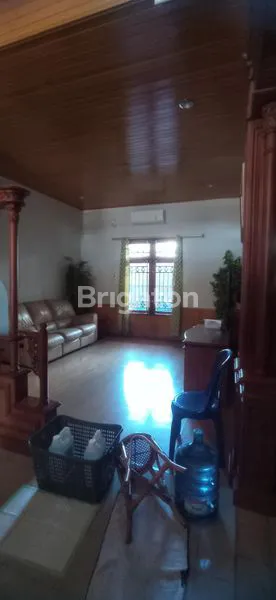 image RUMAH UNIK CANTIK (1)