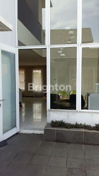 image RUMAH MEWAH DI CLUSTER LA VANOISE SENTUL (4)