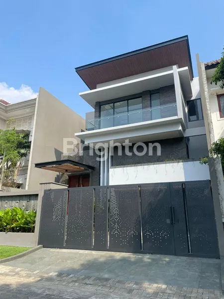 image BRAND NEW 2023 RUMAH MINIMALIS MODERN SIAP HUNI TINGGAL BAWA KOPER DI TAMAN GOLF CITRALAND DEKAT GWALK PINTU MASUK TOLL PUSAT KOTA SURABAYA (1)