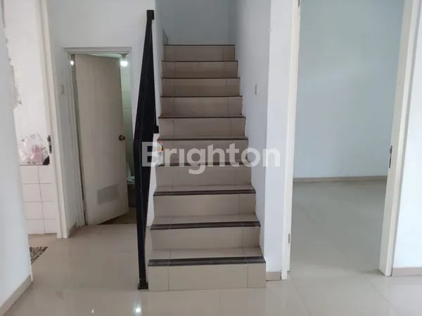 image RUMAH BARU MINIMALIS DI GREEN SEMANGGI MANGROVE (2)