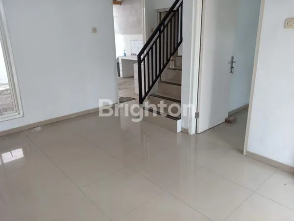 image RUMAH BARU MINIMALIS DI GREEN SEMANGGI MANGROVE (8)