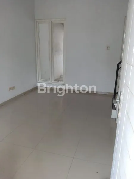 image RUMAH BARU MINIMALIS DI GREEN SEMANGGI MANGROVE (9)