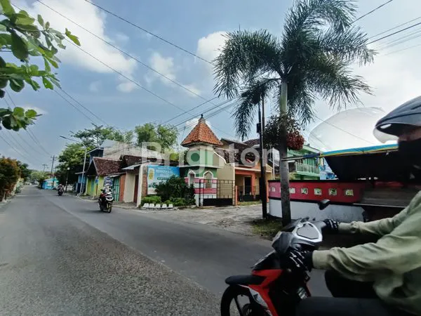 image TANAH MURAH HOOK KADIPIRO MANGKU JALAN UTAMA (3)