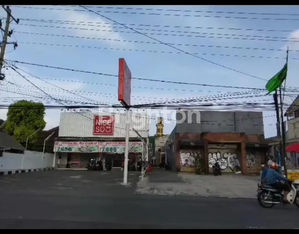 JAKAL JALAN KALIURANG KM 7, AREA PREMIUM SURGA CAFE, PERTOKOAN, PERBANKAN. SELANGKAH PASAR COLOMBO