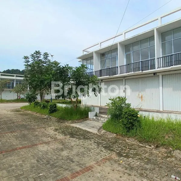 image DIBAWAH HARGA PASAR TOWNHOUSE HADAP PASAR SEGAR BUANA CENTRAL PARK DI TEMBESI (1)