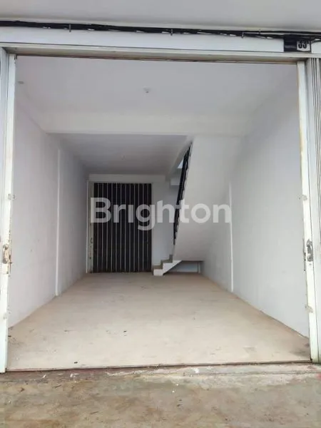 image DIBAWAH HARGA PASAR TOWNHOUSE HADAP PASAR SEGAR BUANA CENTRAL PARK DI TEMBESI (7)