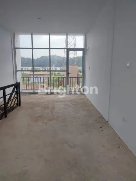 image DIBAWAH HARGA PASAR TOWNHOUSE HADAP PASAR SEGAR BUANA CENTRAL PARK DI TEMBESI (6)