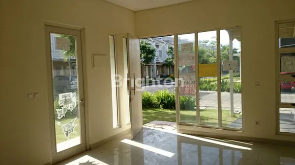 image DI JUAL RUMAH 2 LANTAI DI GREEN LAKE CITY JAKARTA (2)