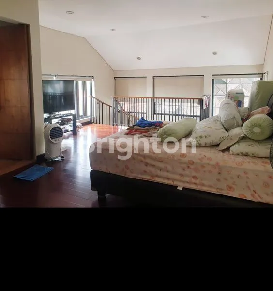 image RUMAH CITRALAND DEPAN BAGUS SIAP HUNI (2)