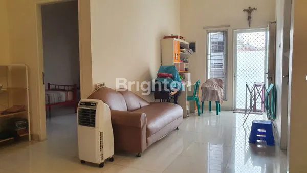 image RUMAH RAWA KEPA TOMANG JAKARTA BARAT - 2 LANTAI & SIAP HUNI (2)