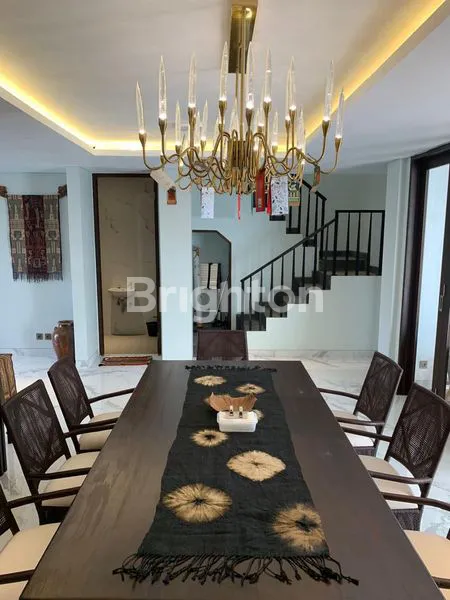 image RUMAH MEWAH DI PURI GADING (7)