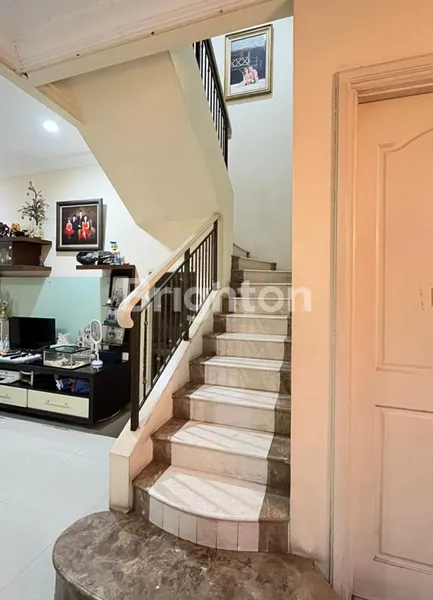 image RUMAH 2 LANTAI DI WISATA BUKIT MAS SIAP HUNI LOKASI STRATEGIS (4)