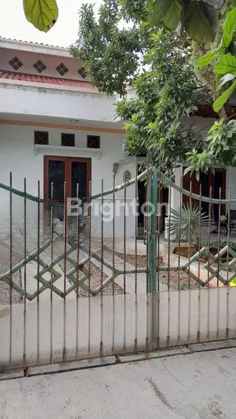 image RUMAH KOMPLEKS GRIYA PERMATA CIPONDOH TANGERANG SIAP HUNI  (1)