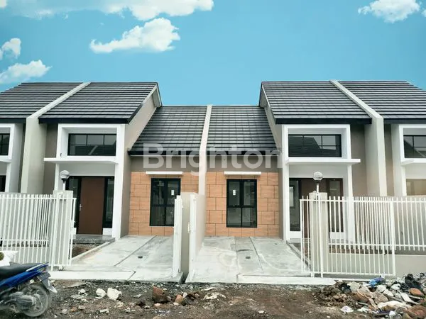 image RUMAH 500 JUTAAN FASILITAS LENGKAP DI SELATAN SURABAYA (1)