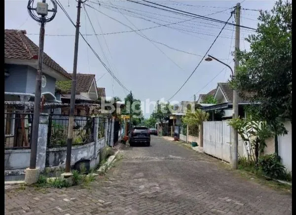 image RUMAH BAGUS MURAH 3 LT SIAP HUNI DEKAT CLUB HOUSE LOKASI DEKAT EXIT TOL KOTA MALANG (3)