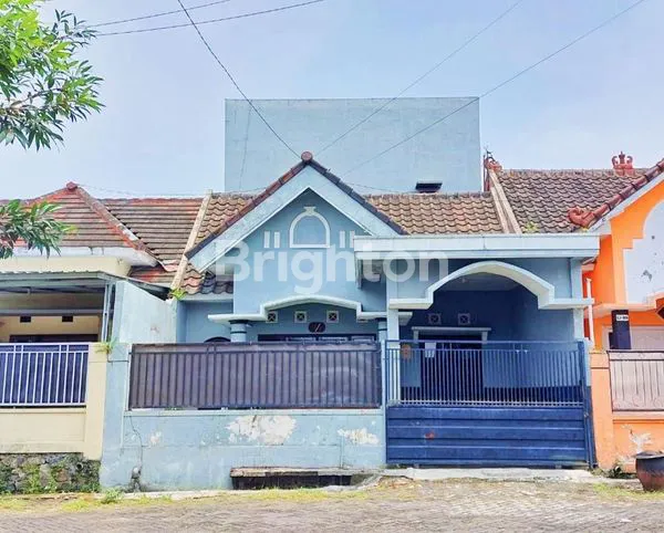 image RUMAH BAGUS MURAH 3 LT SIAP HUNI DEKAT CLUB HOUSE LOKASI DEKAT EXIT TOL KOTA MALANG (1)
