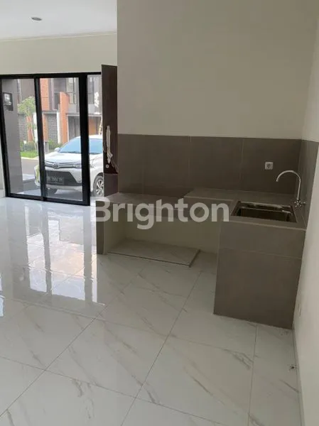 image RUMAH BARU SEMI FURNISHED SUVANA SUTERA (6)