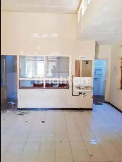 image RUMAH LUAS STRATEGIS COCOK UTK USAHA DI JL BUAH²AN KOTA MALANG (5)