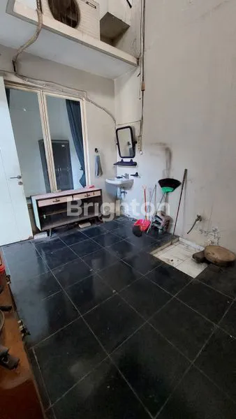 image RUMAH SIAP HUNI FULL RENOV BAGIAN BELAKANG DAN RENOV MINOR LADIVA GREEN HILL MENGANTI (4)