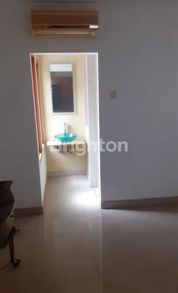 image KEBAYORAN BARU LUAS 250 M² TINGKAT 2 LANTAI (3)