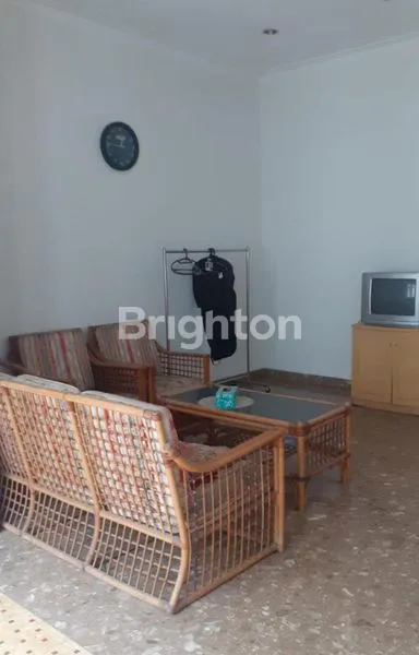 image KEBAYORAN BARU LUAS 250 M² TINGKAT 2 LANTAI (7)