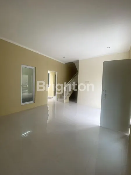 image RUMAH BARU DESIGN MINIMALIS DI AREA PERUMAHAN ELITE CINERE INDAH (8)